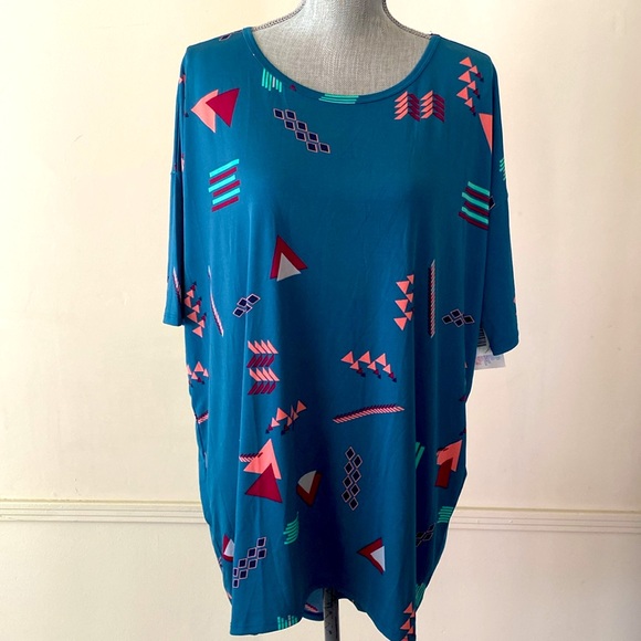 LuLaRoe “IRMA” HIGH-LOW TUNIC OVERSIZED TOP SIZE MEDIUM 🌟NWT🌟 - Picture 2 of 10